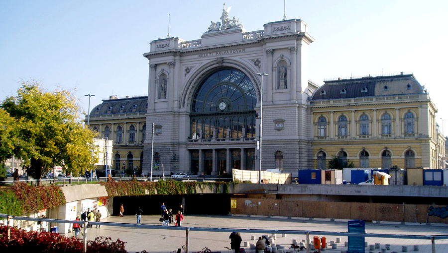 東欧諸国への玄関口・ブダペスト東駅(ハンガリー・上下)